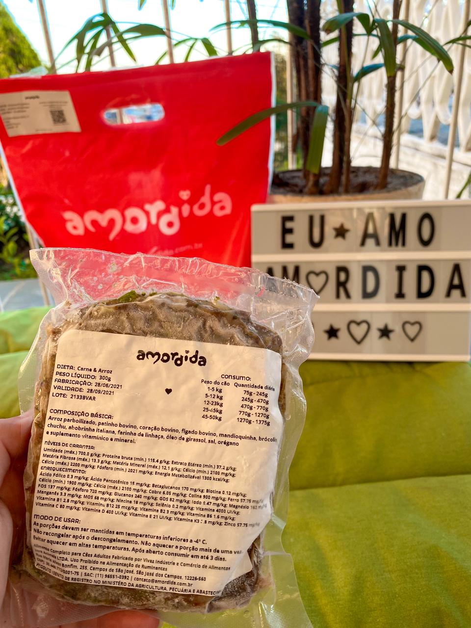 imagem de alimento nutricional canina da amordida com tabela nutricional